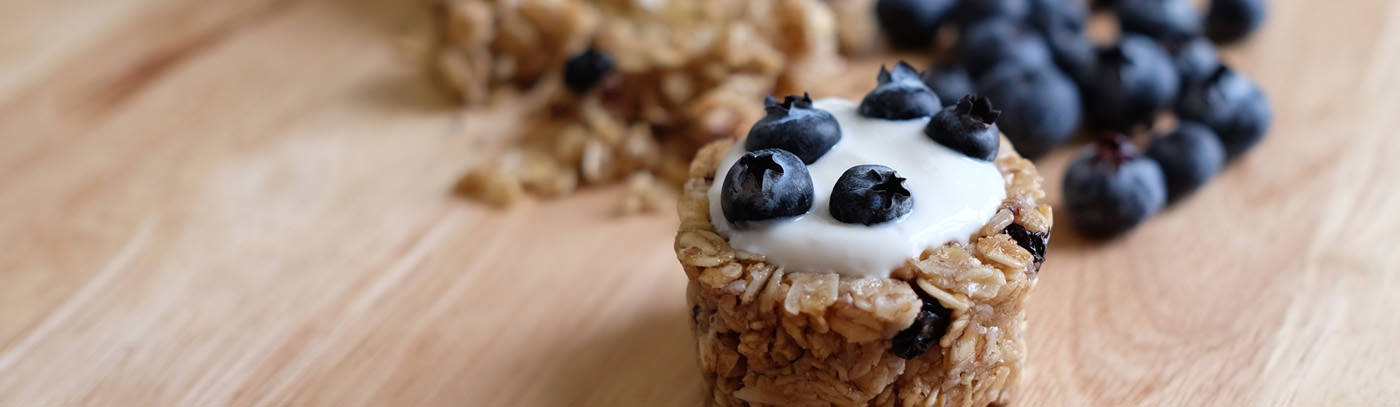 Blueberry Granola Yogurt Cups