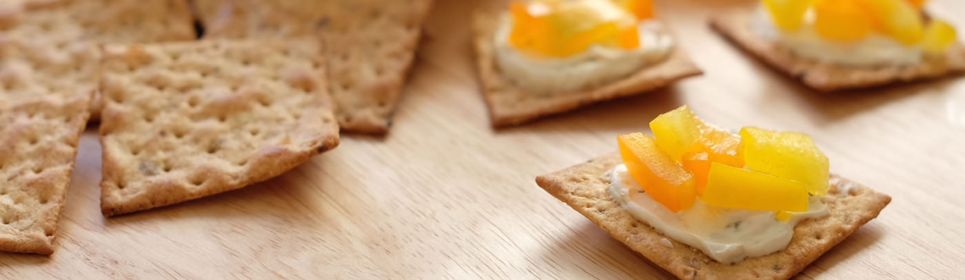 Cream Cheese & Bell Pepper Crackers